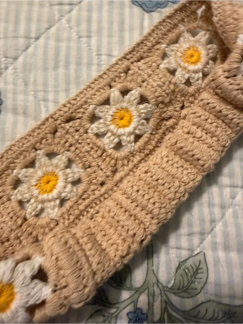 Crocheted Daisy Headband in Beige and White